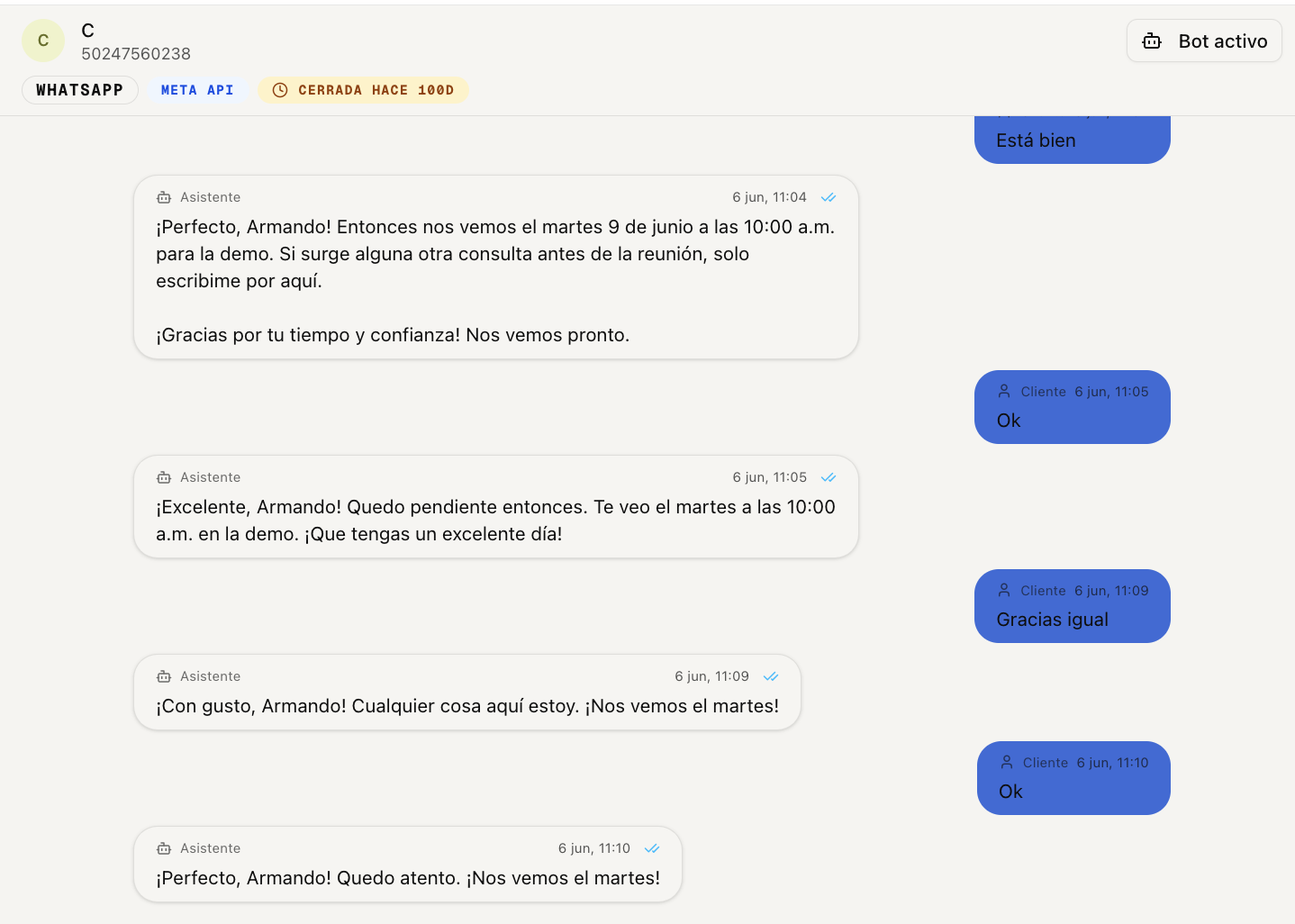 Captura real de una conversación atendida por el agente dentro del CRM